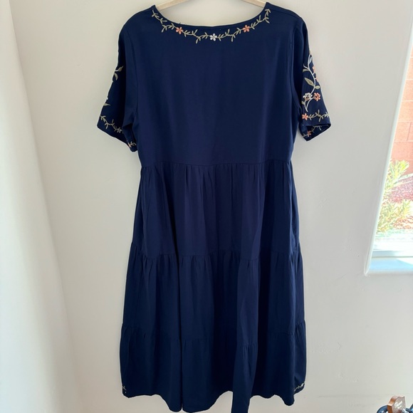 Tea N Rose Boutique Cathy Embroidered Pocket Dress - Picture 5 of 6